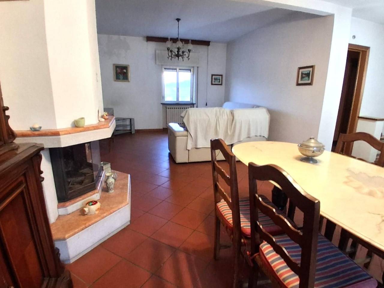 intera palazzina in vendita a Lucca