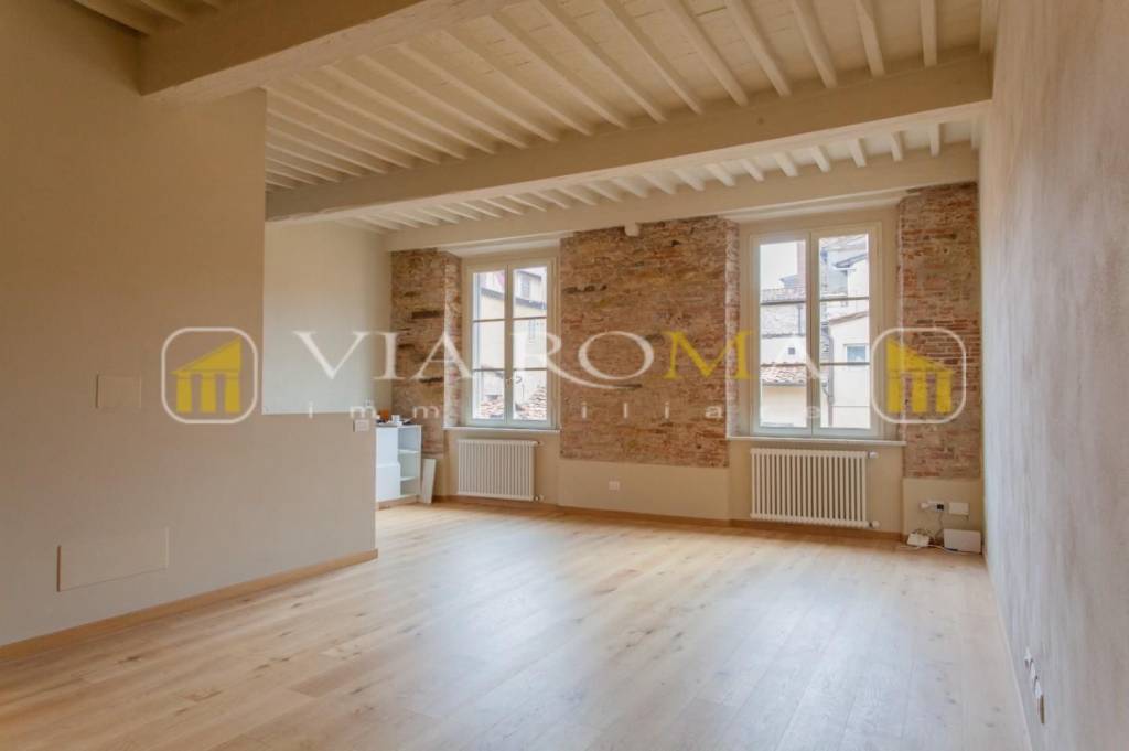 appartamento in vendita a Lucca in zona Centro Città