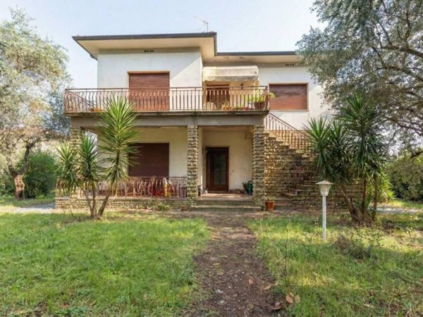 casa indipendente in vendita a Lucca in zona zona SS. Annunziata