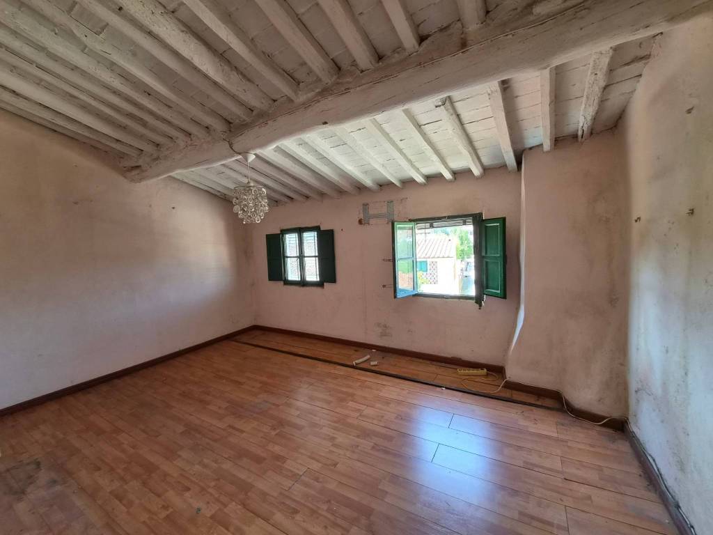 casa indipendente in vendita a Lucca in zona zona Arancio