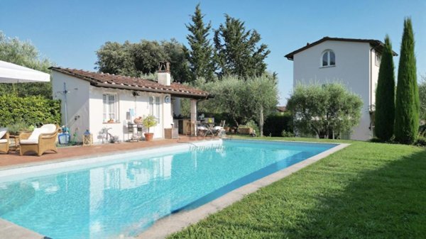 casa indipendente in vendita a Lucca in zona Mastiano