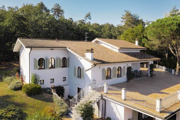 casa indipendente in vendita a Lucca in zona San Macario in Piano