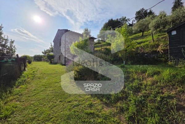 casa indipendente in vendita a Lucca in zona San Giusto di Brancoli