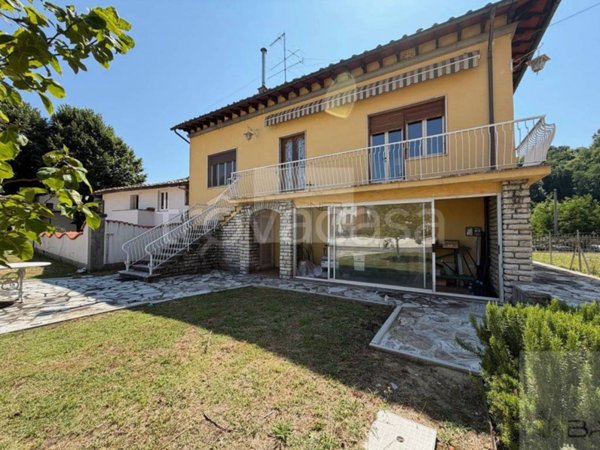 casa indipendente in vendita a Lucca in zona Ponte a Moriano