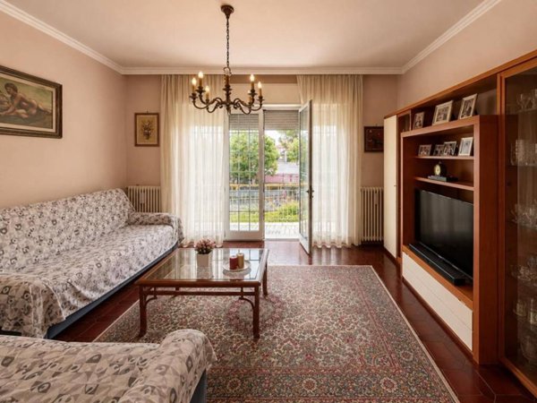 casa indipendente in vendita a Lucca in zona Sant'Angelo in Campo