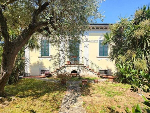 casa indipendente in vendita a Lucca in zona zona San Marco
