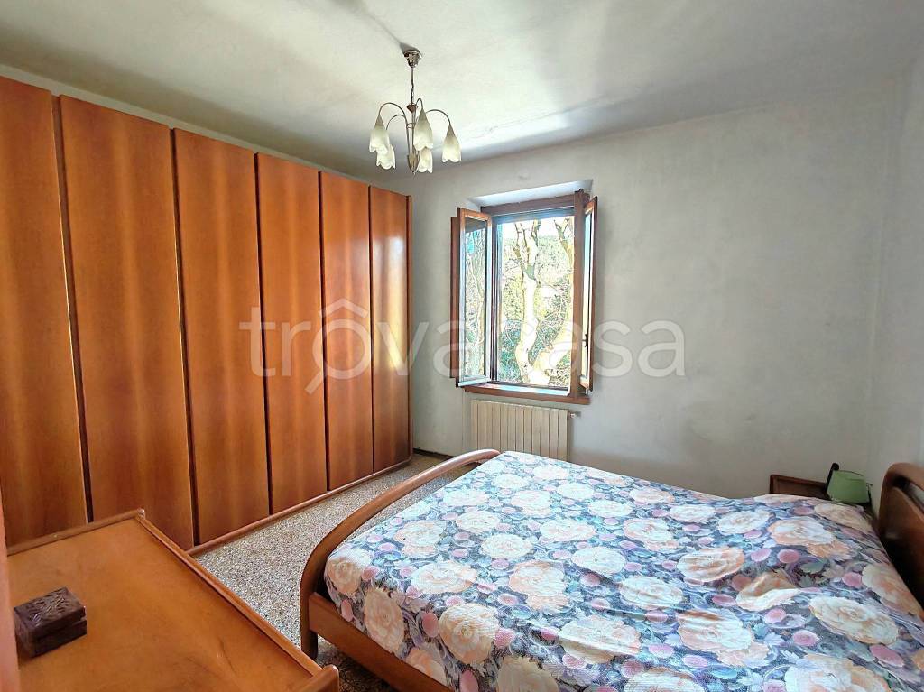 casa indipendente in vendita a Lucca in zona San Lorenzo a Vaccoli