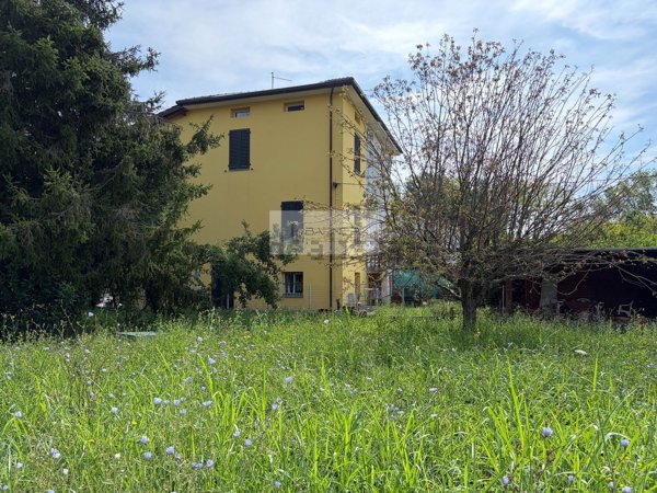 casa indipendente in vendita a Lucca