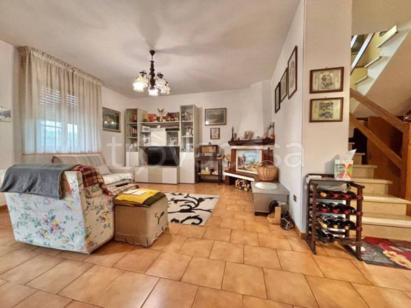 casa indipendente in vendita a Lucca