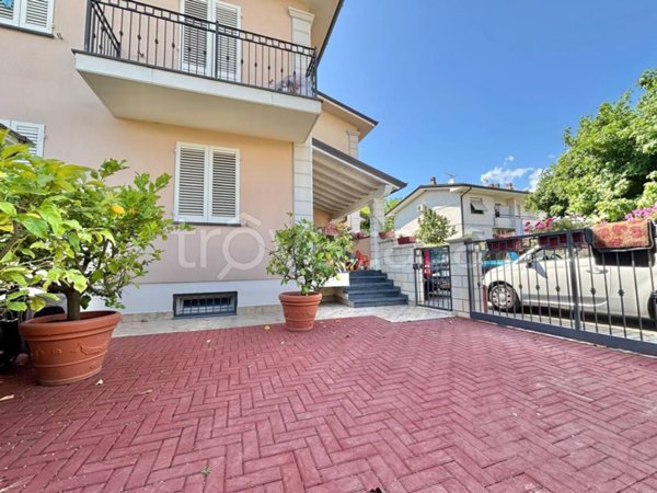 casa indipendente in vendita a Lucca in zona zona SS. Annunziata