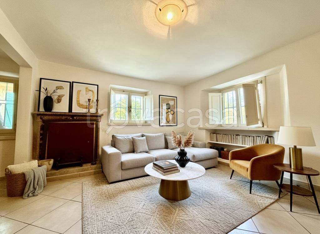 casa indipendente in vendita a Lucca in zona Fagnano