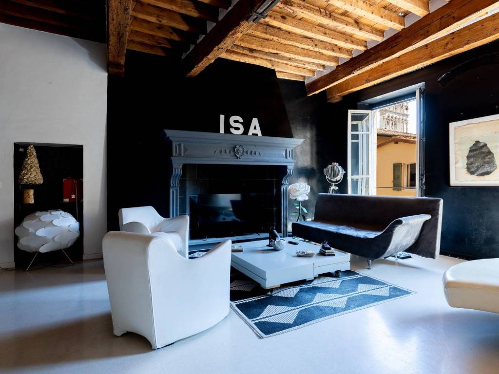 appartamento in vendita a Lucca in zona Centro Città