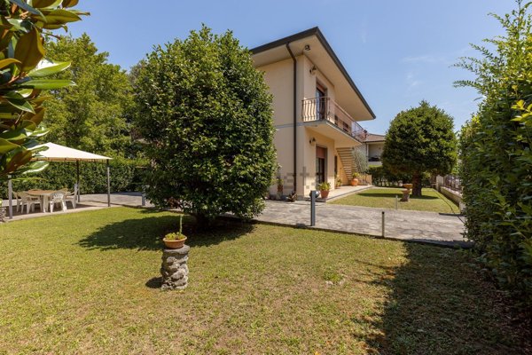 casa indipendente in vendita a Lucca in zona zona San Marco