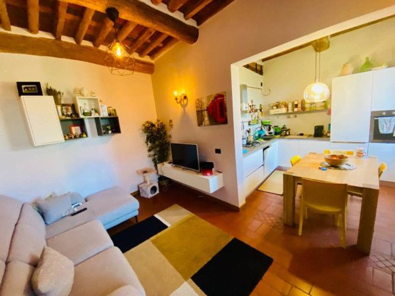 casa indipendente in vendita a Lucca in zona Zona San Concordio