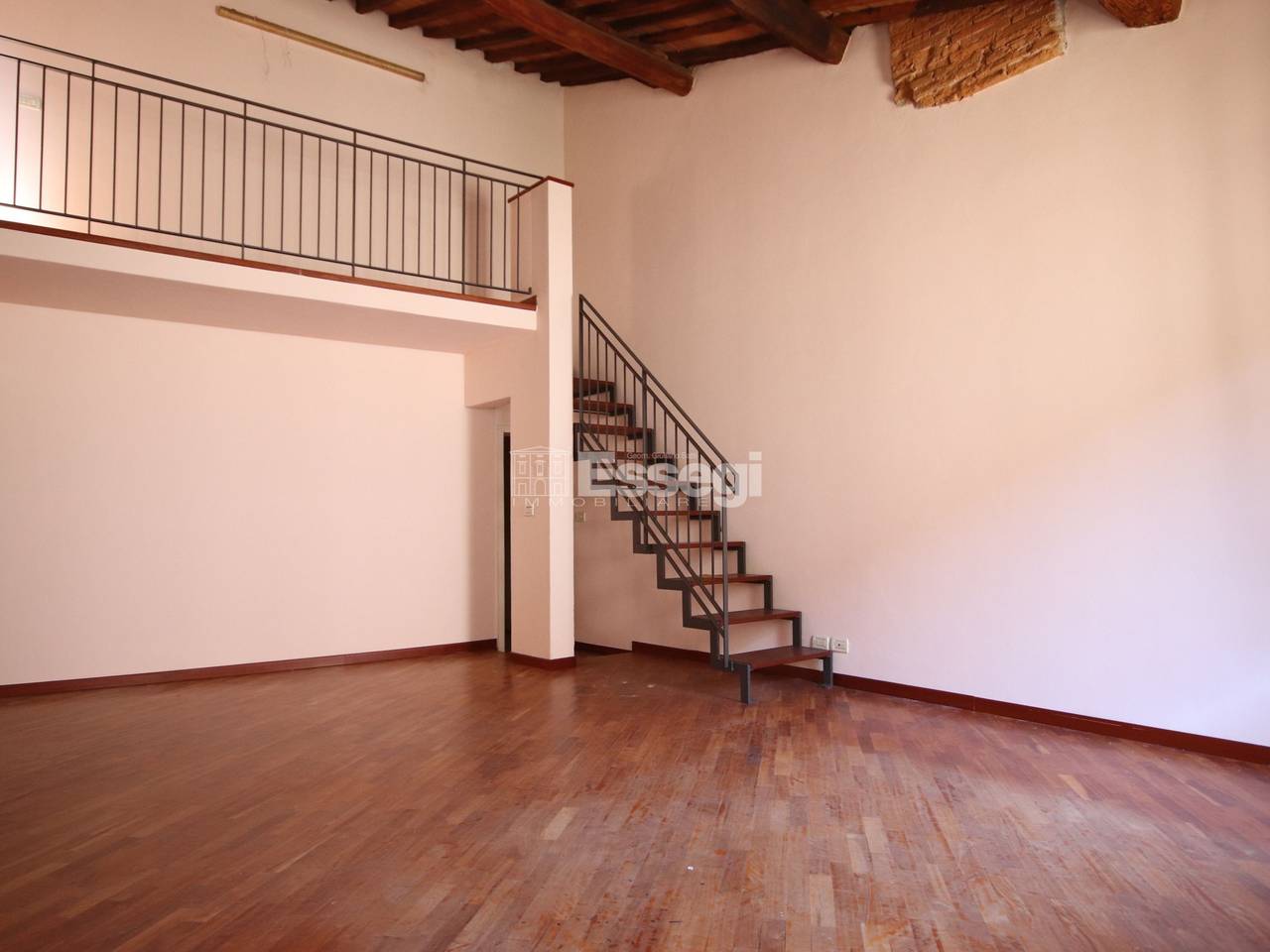 appartamento in vendita a Lucca in zona Centro Città