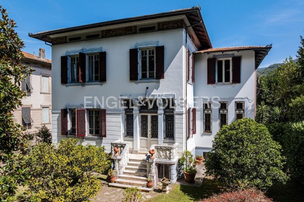 casa indipendente in vendita a Lucca in zona Ponte a Moriano