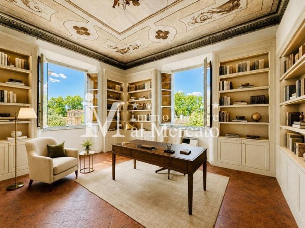 appartamento in vendita a Lucca in zona Centro Città