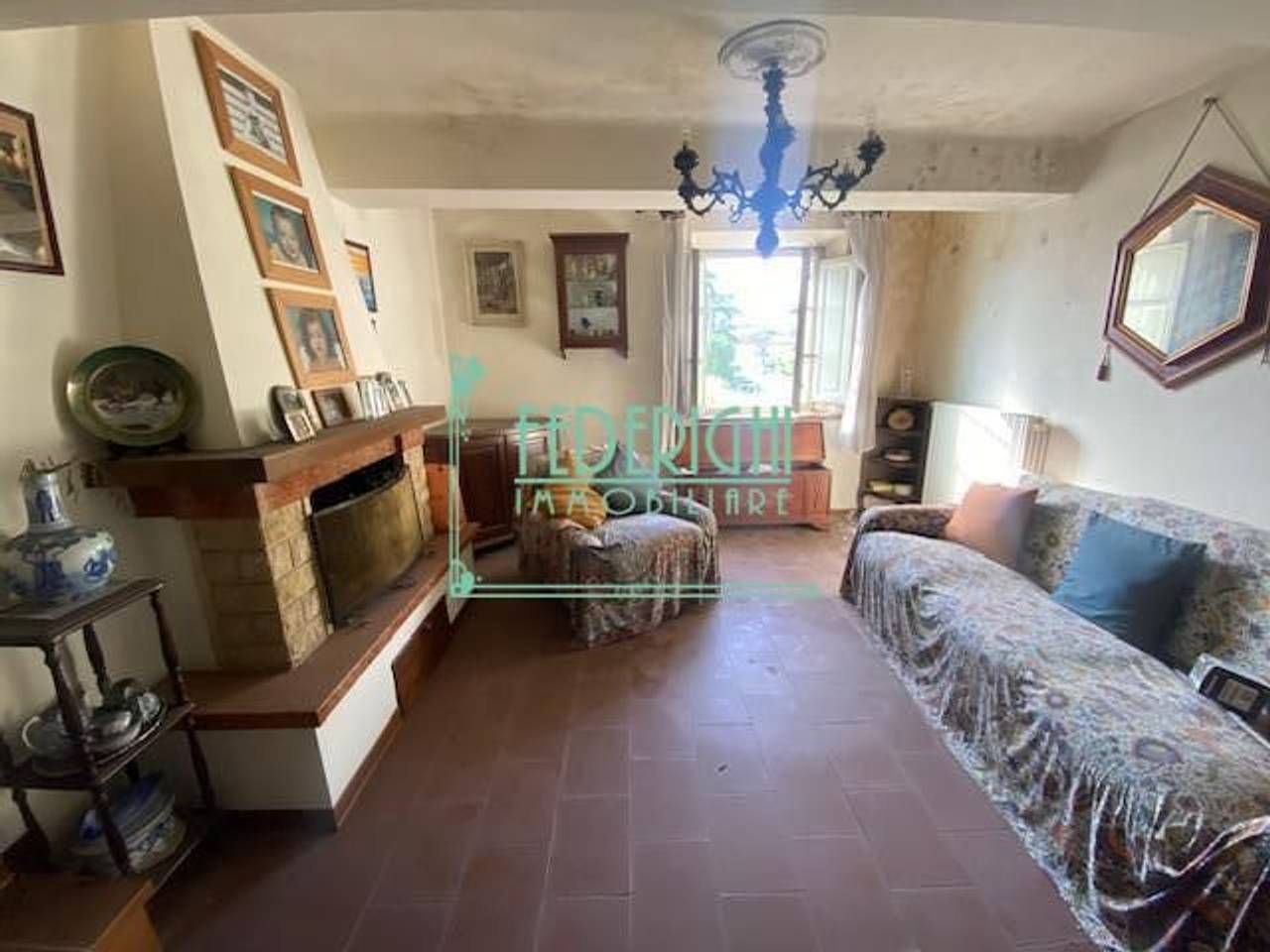 intera palazzina in vendita a Lucca in zona Monte San Quirico