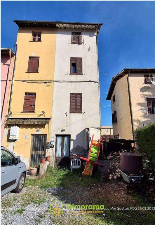 casa indipendente in vendita a Lucca in zona Sant'Anna
