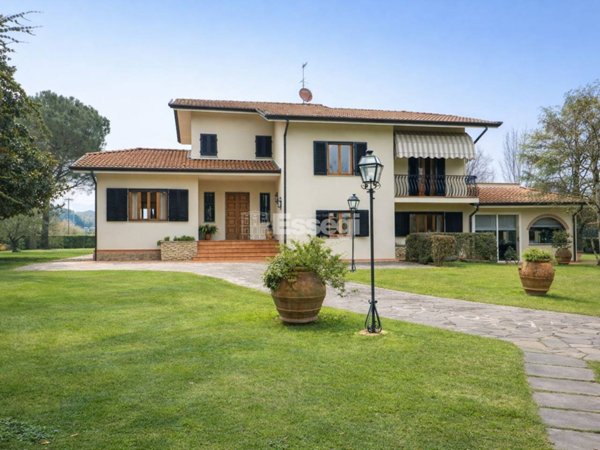 casa indipendente in vendita a Lucca in zona zona San Marco