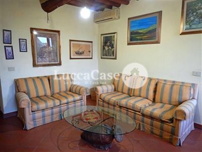 appartamento in vendita a Lucca in zona Centro Città