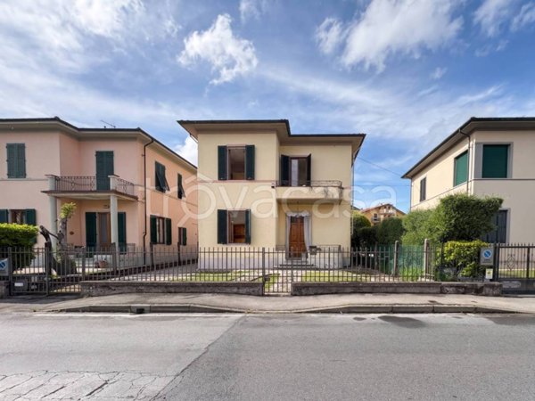 casa indipendente in vendita a Lucca in zona zona San Marco