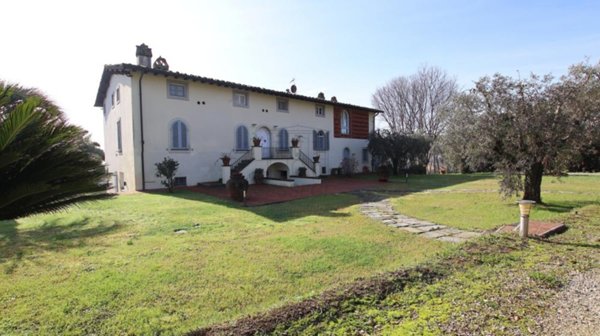 casa indipendente in vendita a Lucca in zona Ciciana