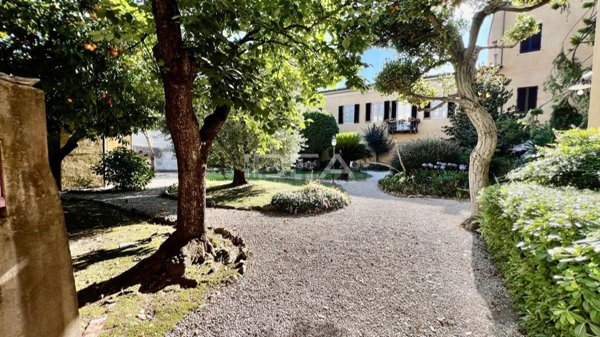 appartamento in vendita a Lucca in zona Centro Città