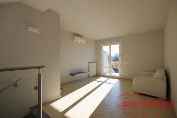 casa indipendente in vendita a Lucca in zona Monte San Quirico