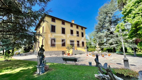 casa indipendente in vendita a Lucca in zona Farneta