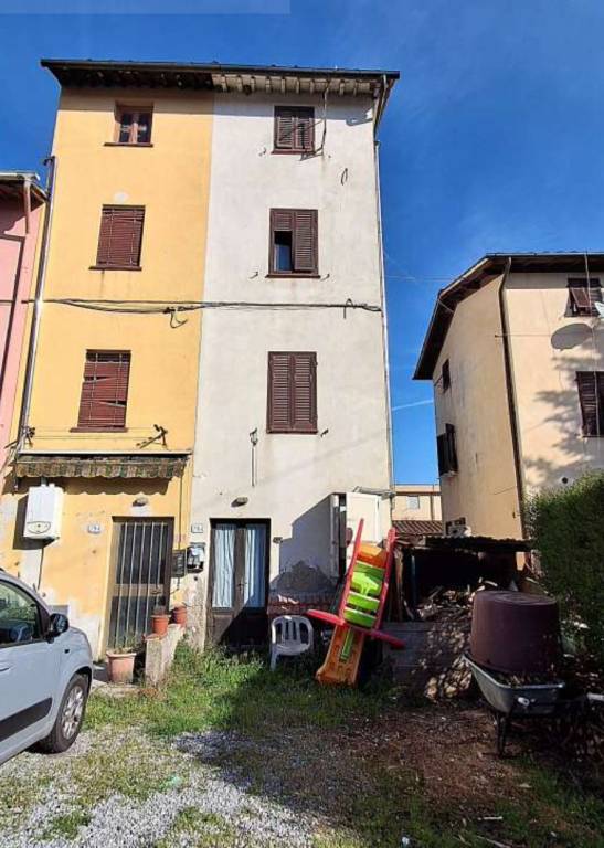 casa indipendente in vendita a Lucca in zona Sant'Anna