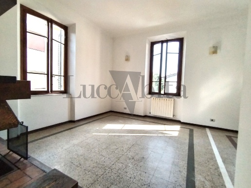 appartamento in vendita a Lucca in zona San Lorenzo a Vaccoli