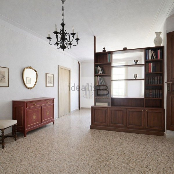 appartamento in vendita a Lucca in zona Centro Città