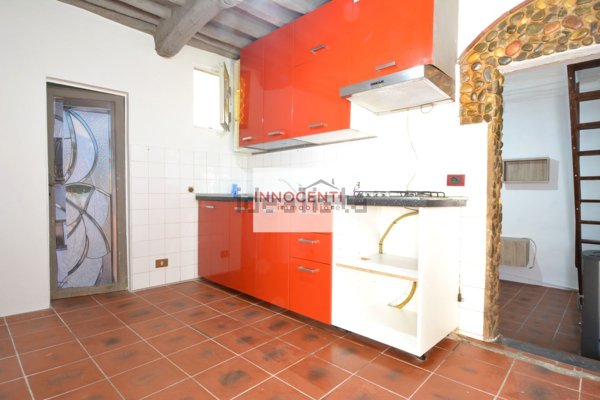 casa indipendente in vendita a Lucca in zona Ponte a Moriano