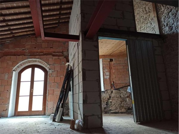 casa indipendente in vendita a Lucca