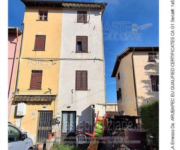 casa indipendente in vendita a Lucca in zona Sant'Anna