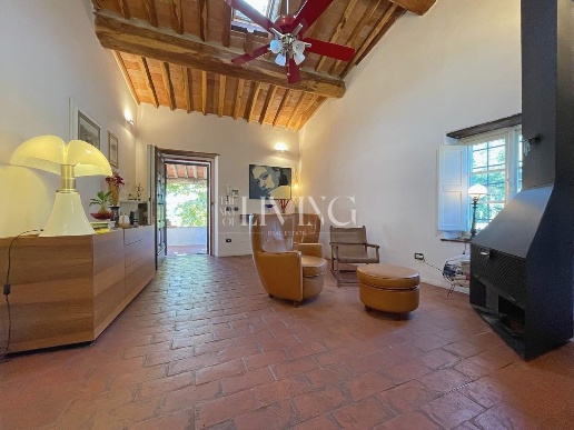 casa indipendente in vendita a Lucca in zona Cappella