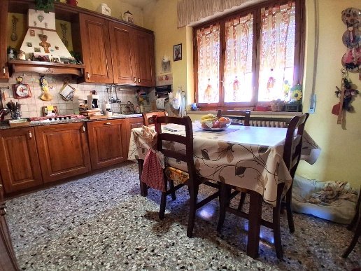 casa indipendente in vendita a Lucca