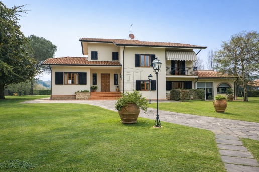 casa indipendente in vendita a Lucca in zona San Donato