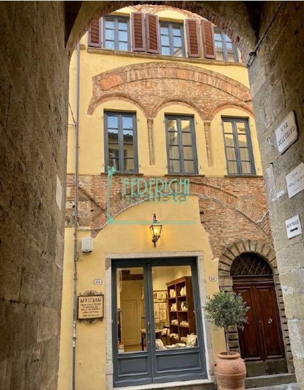 appartamento in vendita a Lucca in zona Centro Città