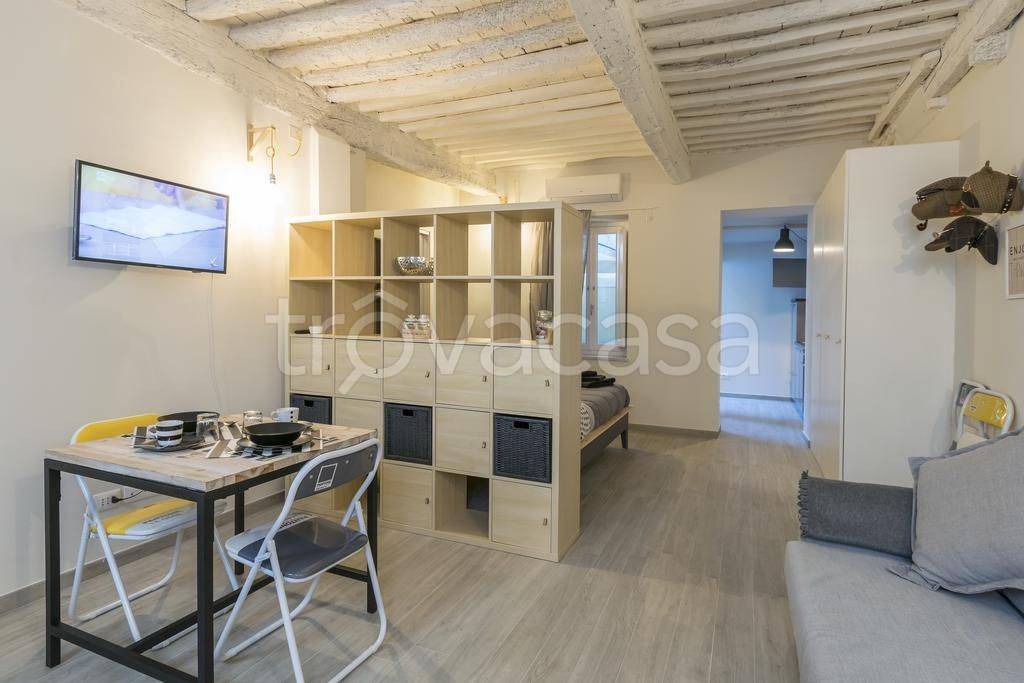 appartamento in vendita a Lucca in zona Centro Città
