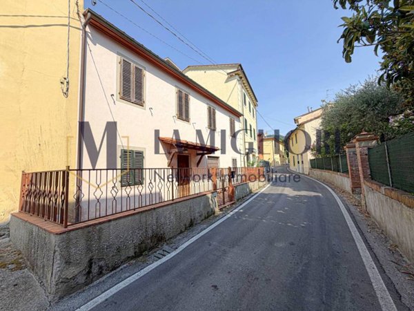 casa indipendente in vendita a Lucca in zona Santa Maria del Giudice