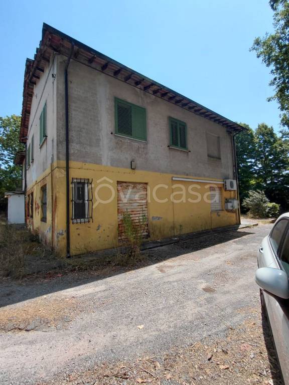 casa indipendente in vendita a Lucca in zona Maggiano