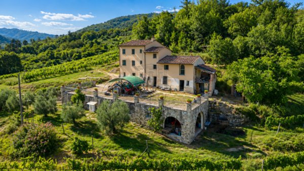casa indipendente in vendita a Lucca in zona Maggiano