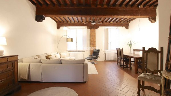 appartamento in vendita a Lucca in zona Centro Città