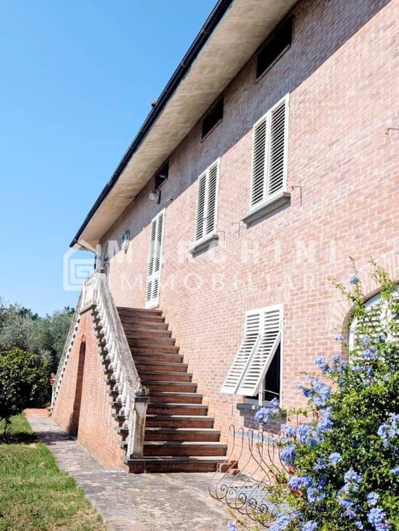 casa indipendente in vendita a Lucca in zona Carignano