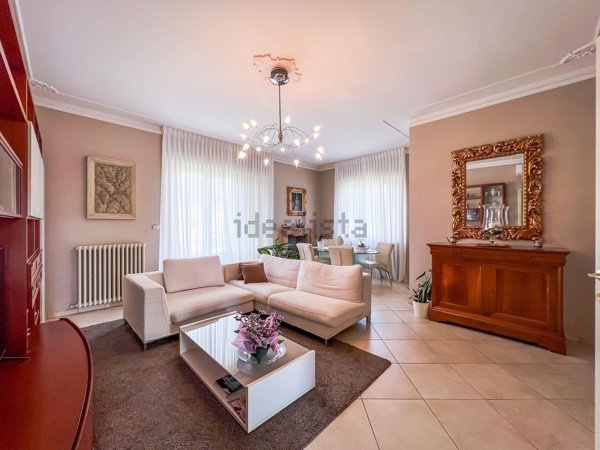 casa indipendente in vendita a Lucca in zona Monte San Quirico