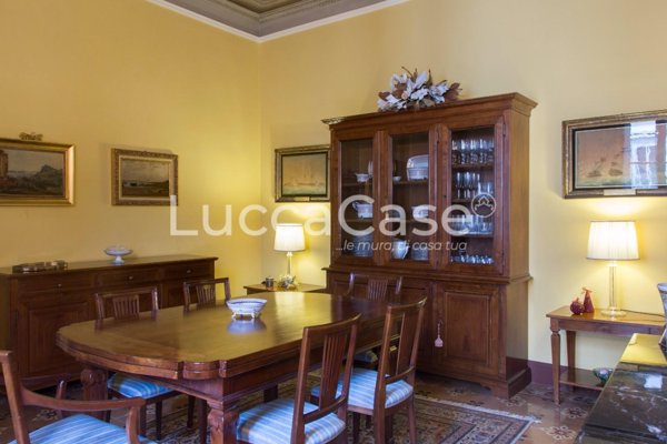 appartamento in vendita a Lucca in zona Centro Città