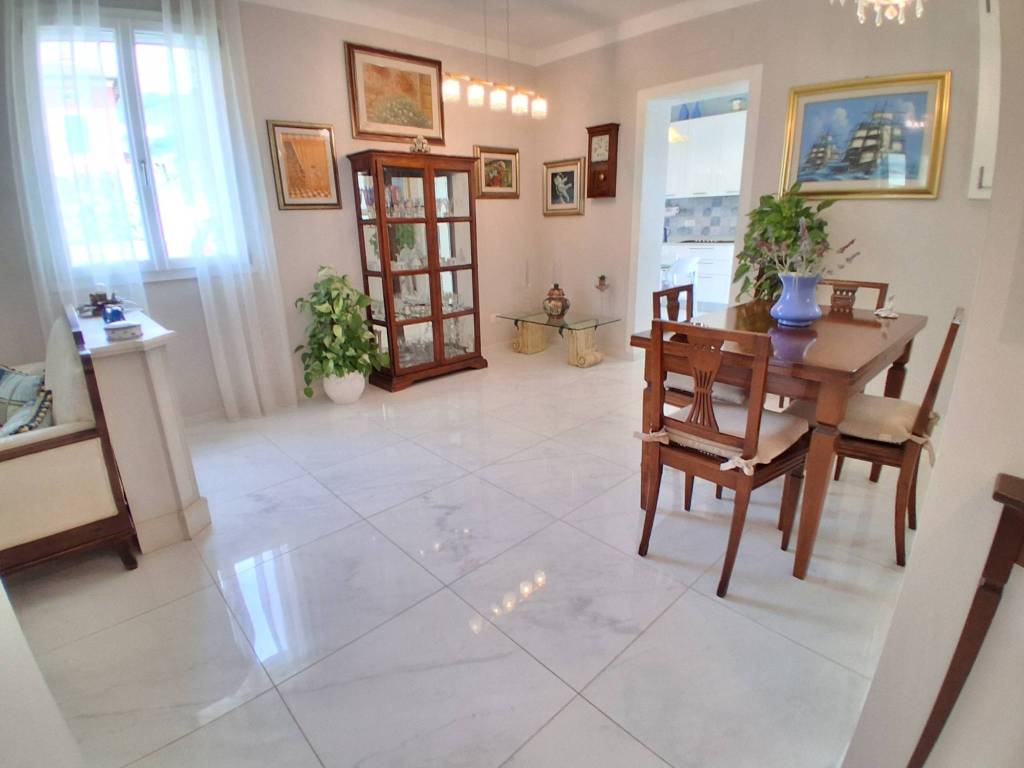 casa indipendente in vendita a Lucca in zona Maggiano