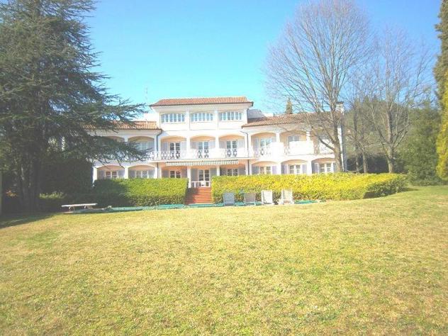 casa indipendente in vendita a Lucca in zona Monte San Quirico